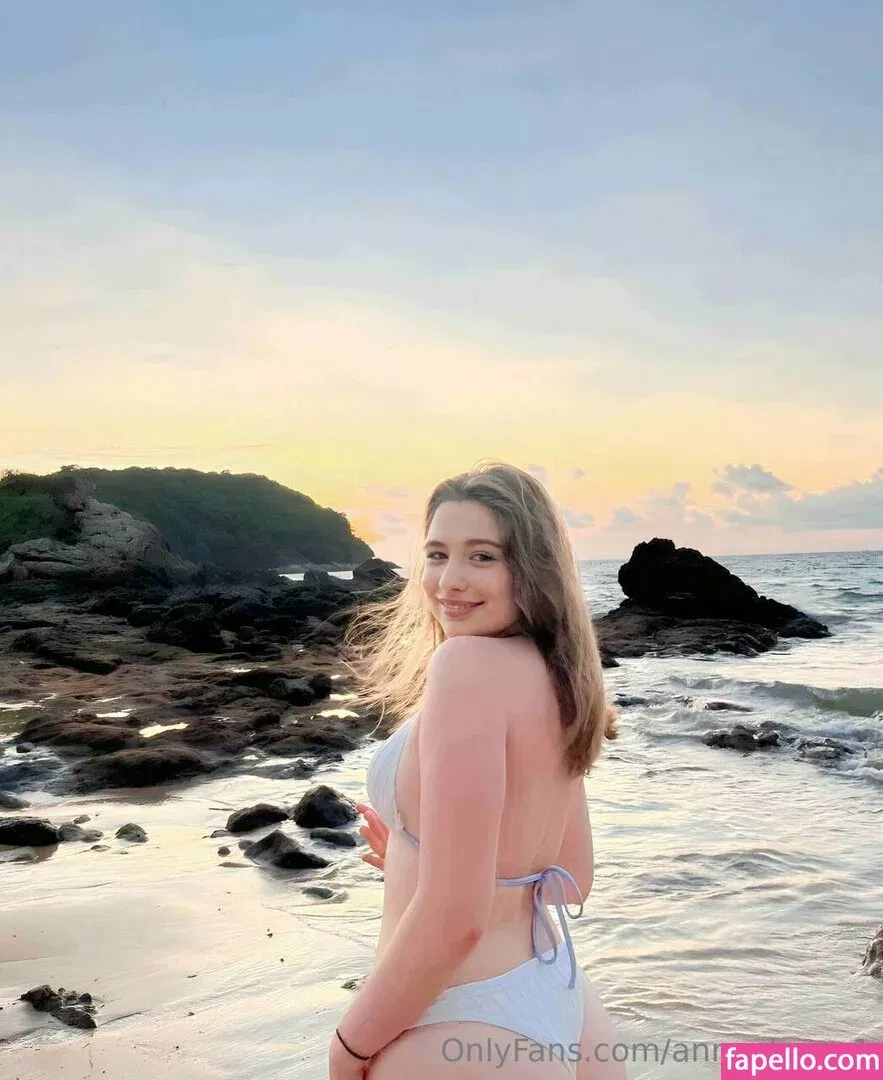 annacherry1 Onlyfans Photo Gallery 