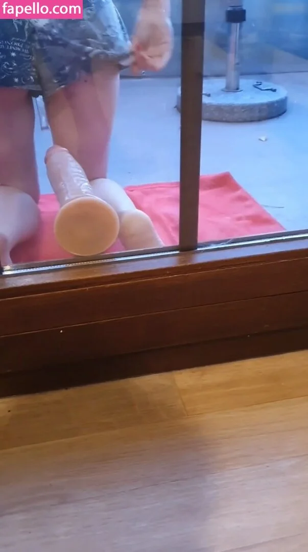 Jungstutejana Onlyfans Photo Gallery 