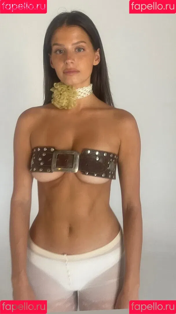 Stephanie Mandich Onlyfans Photo Gallery 
