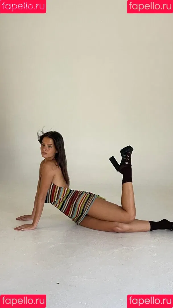 Stephanie Mandich Onlyfans Photo Gallery 