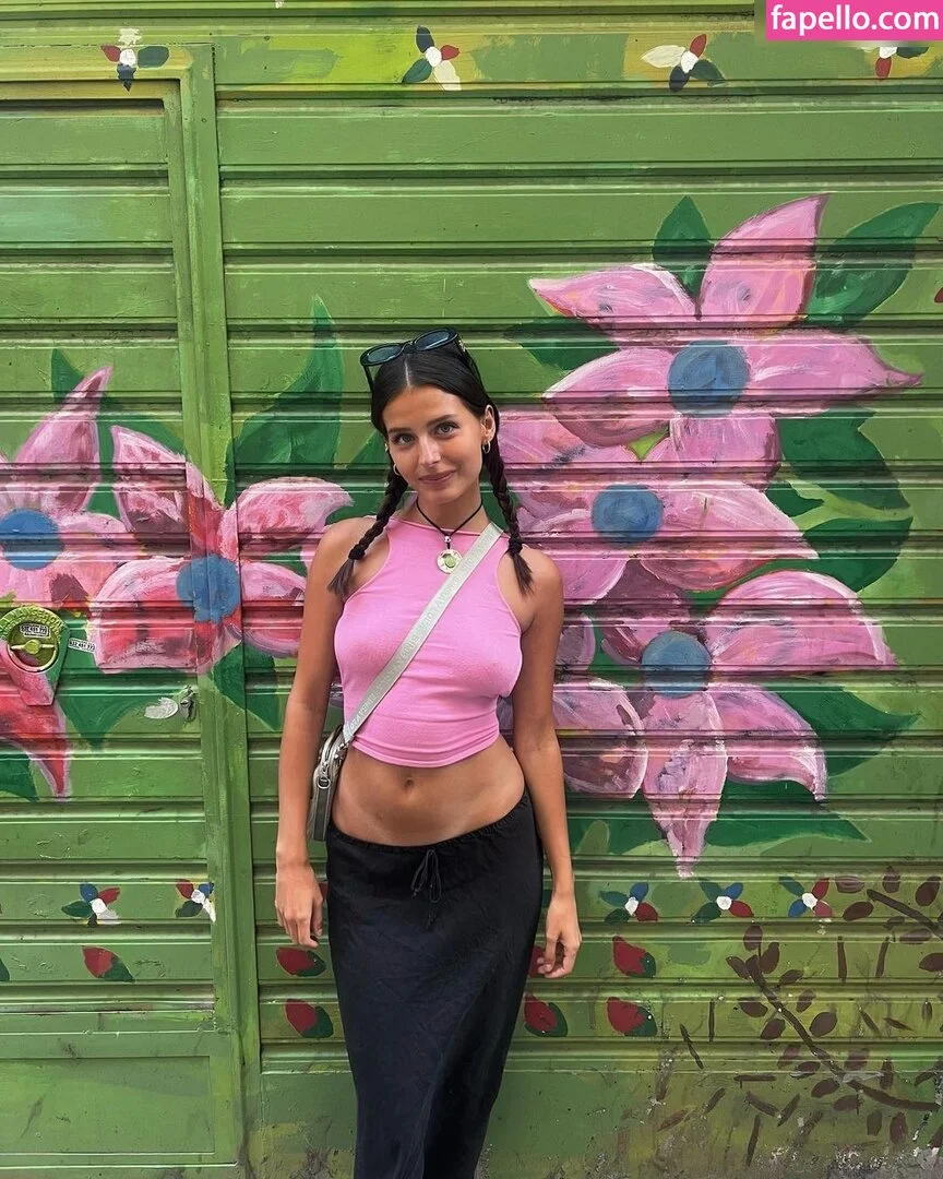 Stephanie Mandich Onlyfans Photo Gallery 