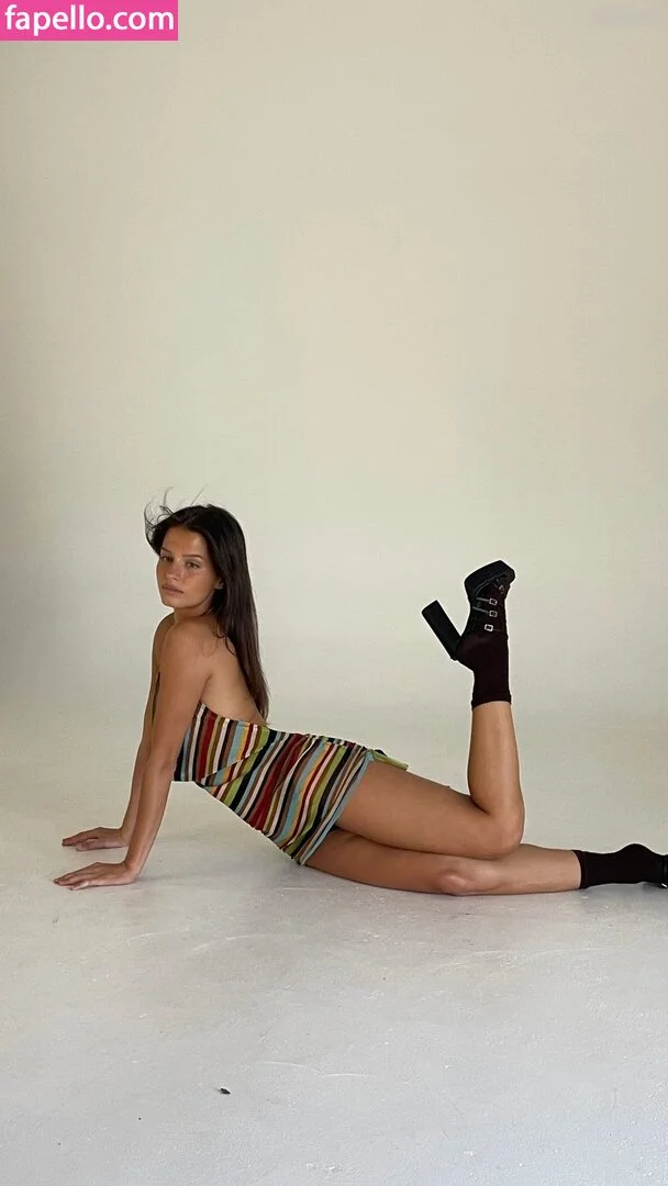 Stephanie Mandich Onlyfans Photo Gallery 