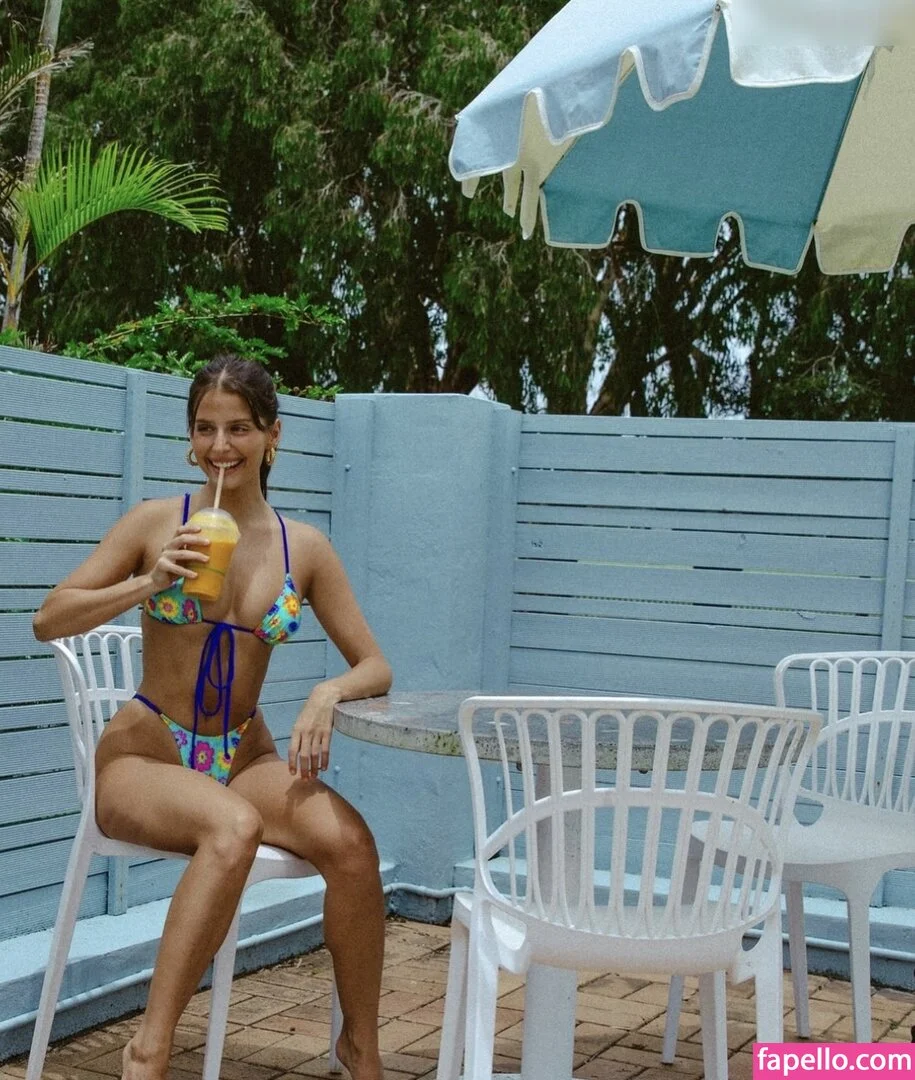 Stephanie Mandich Onlyfans Photo Gallery 