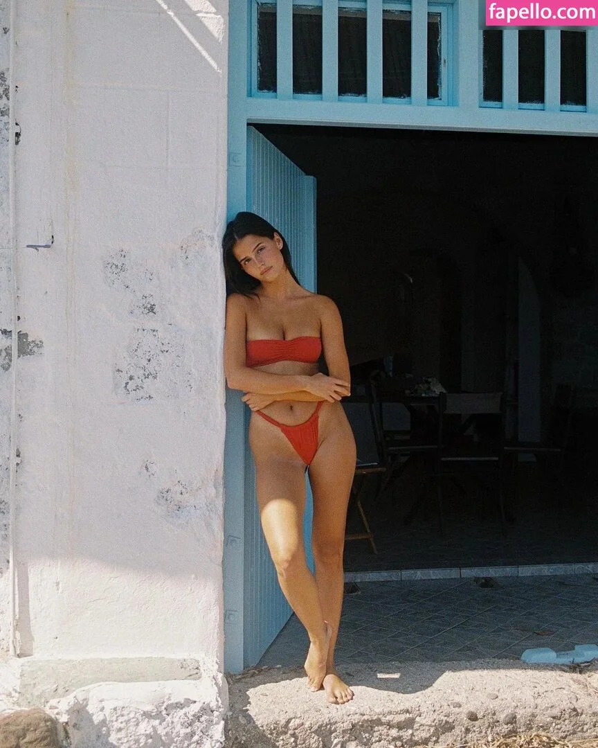 Stephanie Mandich Onlyfans Photo Gallery 