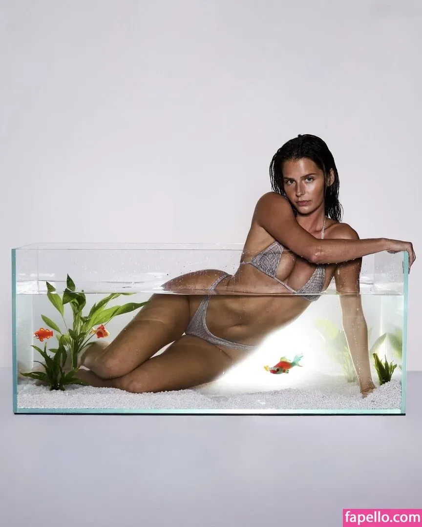 Stephanie Mandich Onlyfans Photo Gallery 