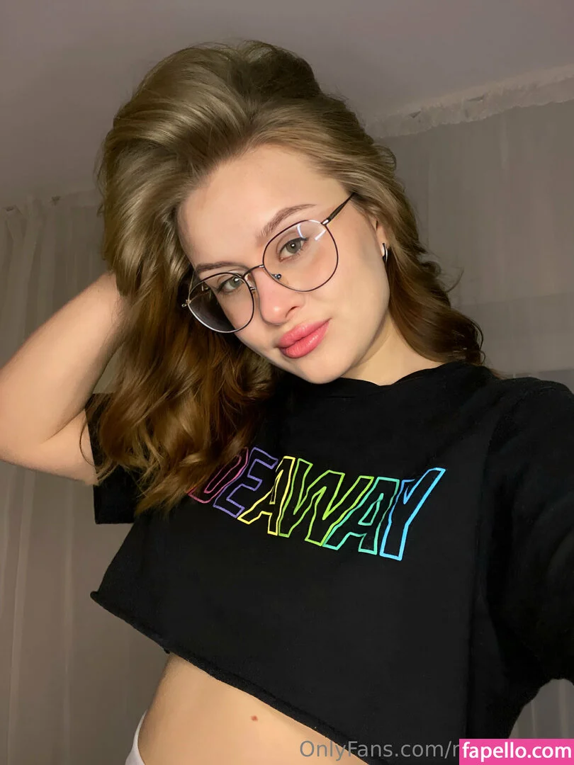 Nicole Fairy Onlyfans Photo Gallery 