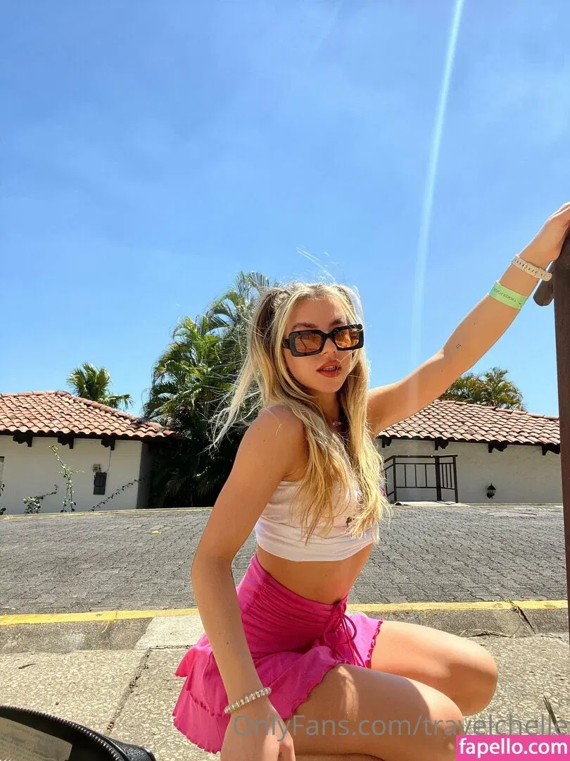 travelchelle Onlyfans Photo Gallery 