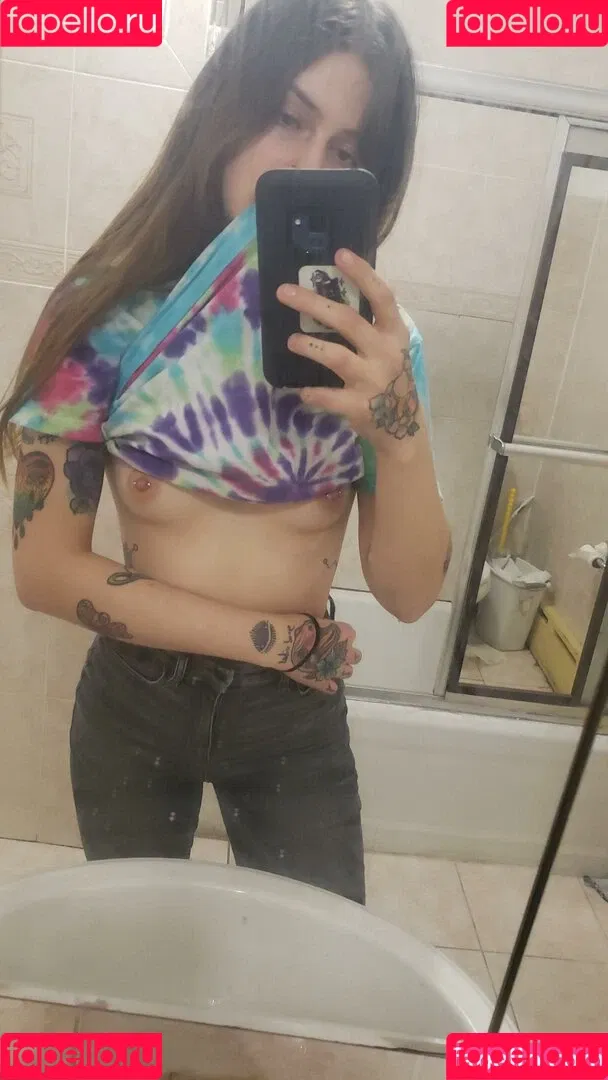 apinky98 Onlyfans Photo Gallery 
