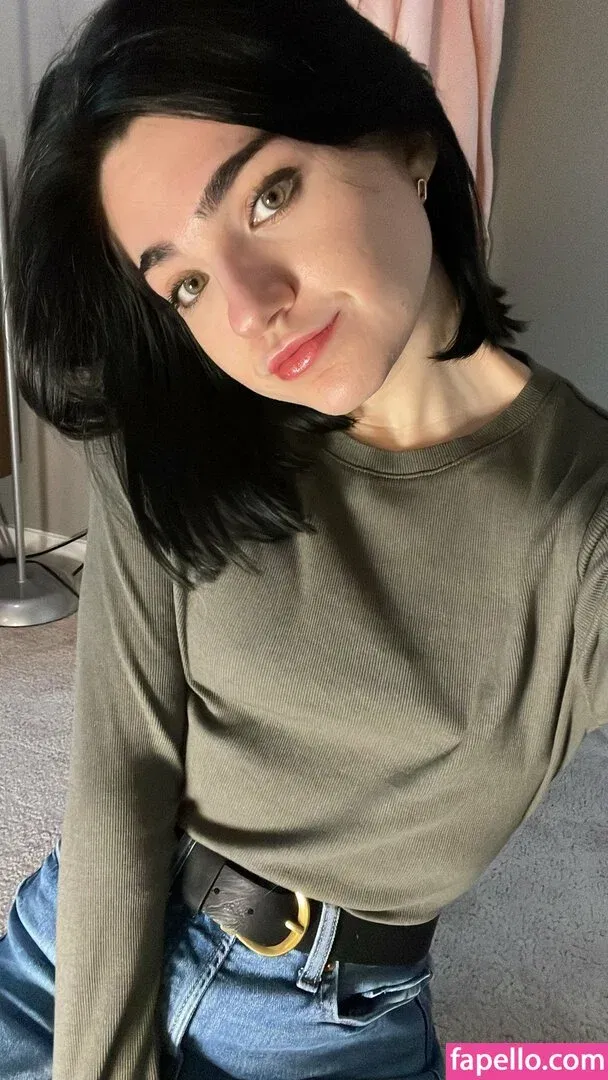 apinky98 Onlyfans Photo Gallery 