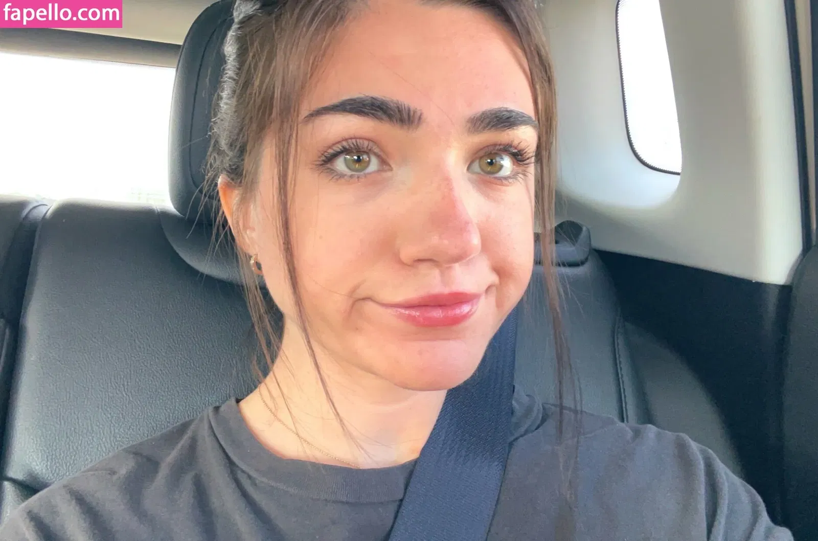 apinky98 Onlyfans Photo Gallery 