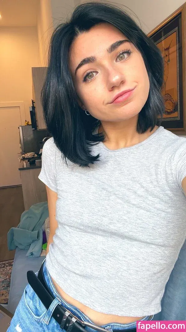 apinky98 Onlyfans Photo Gallery 