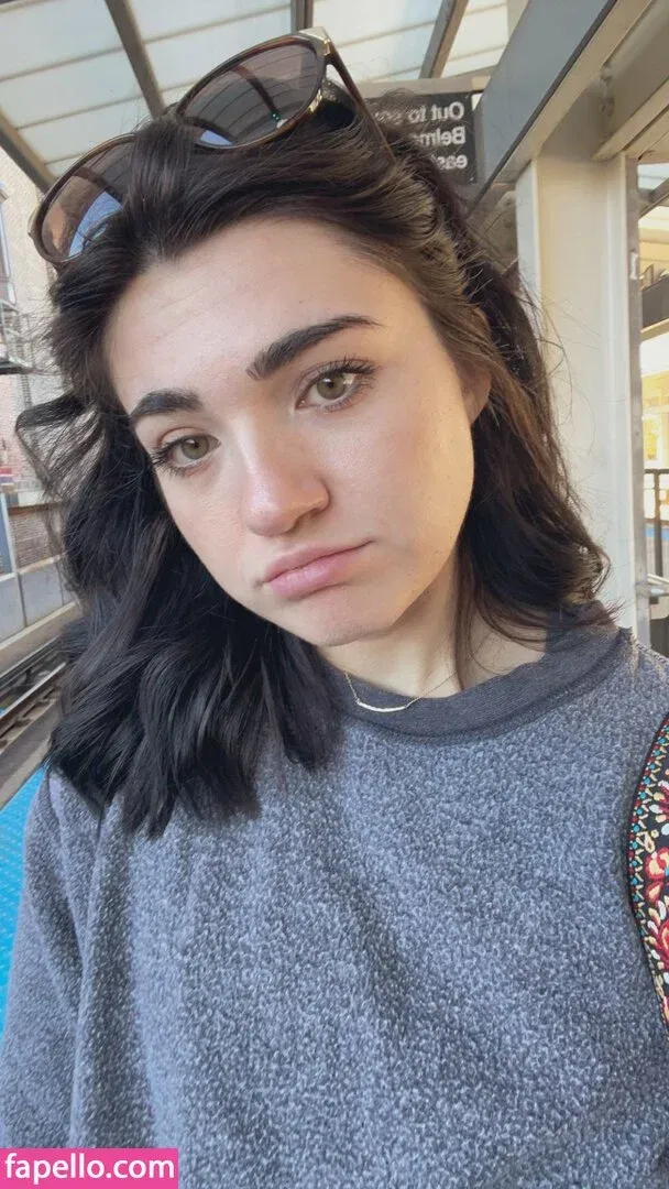 apinky98 Onlyfans Photo Gallery 