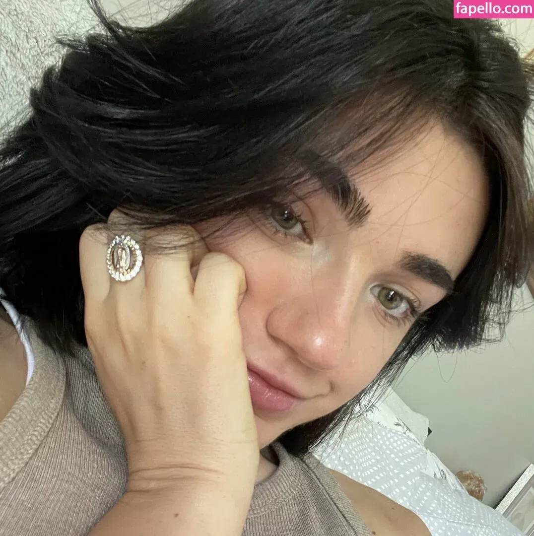 apinky98 Onlyfans Photo Gallery 