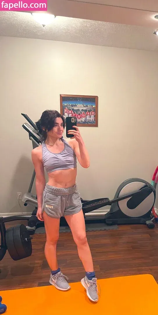 apinky98 Onlyfans Photo Gallery 