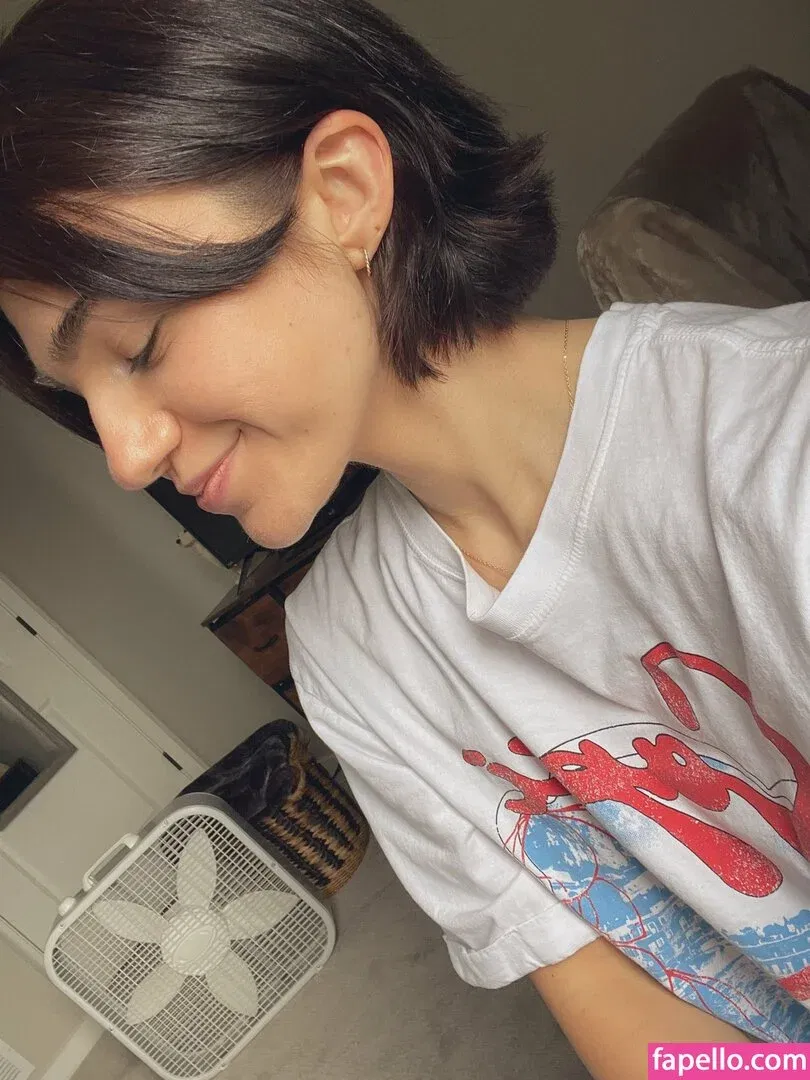 apinky98 Onlyfans Photo Gallery 