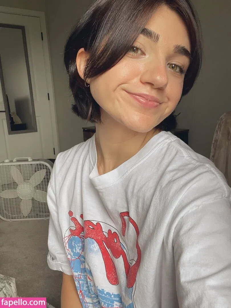 apinky98 Onlyfans Photo Gallery 