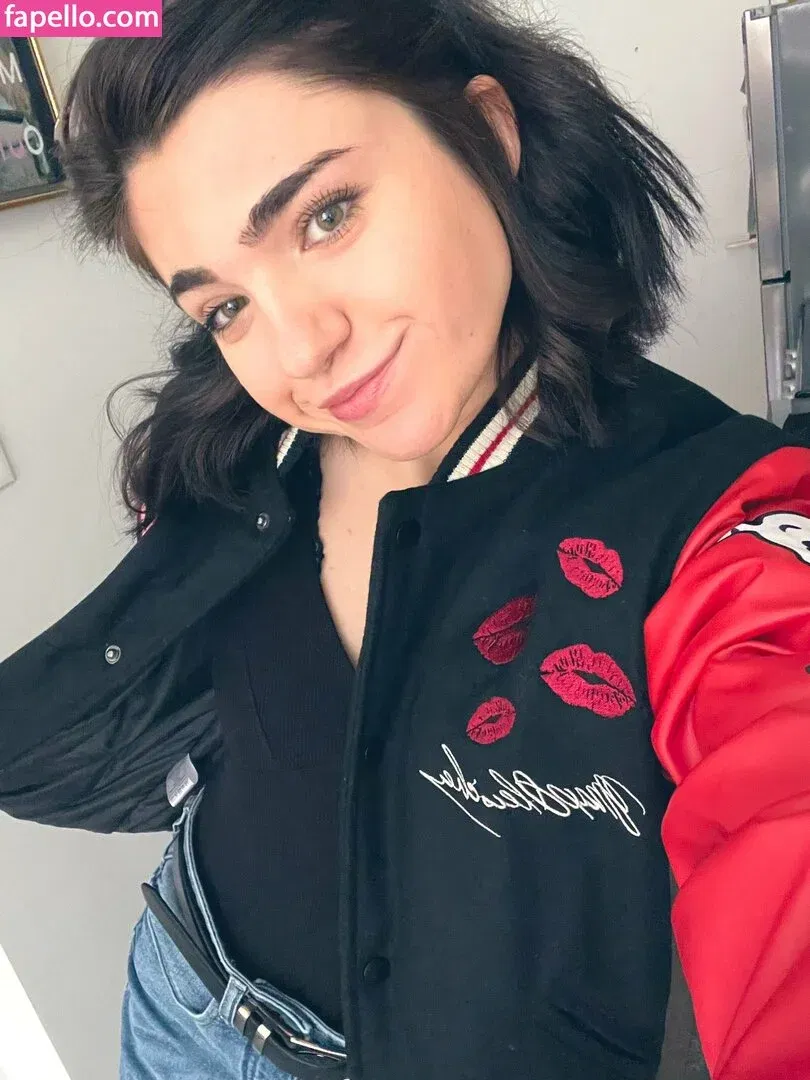 apinky98 Onlyfans Photo Gallery 