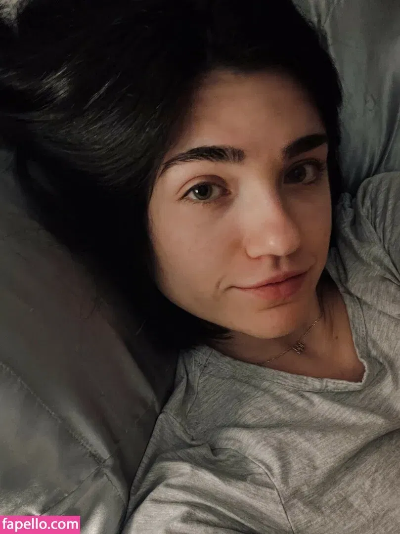 apinky98 Onlyfans Photo Gallery 