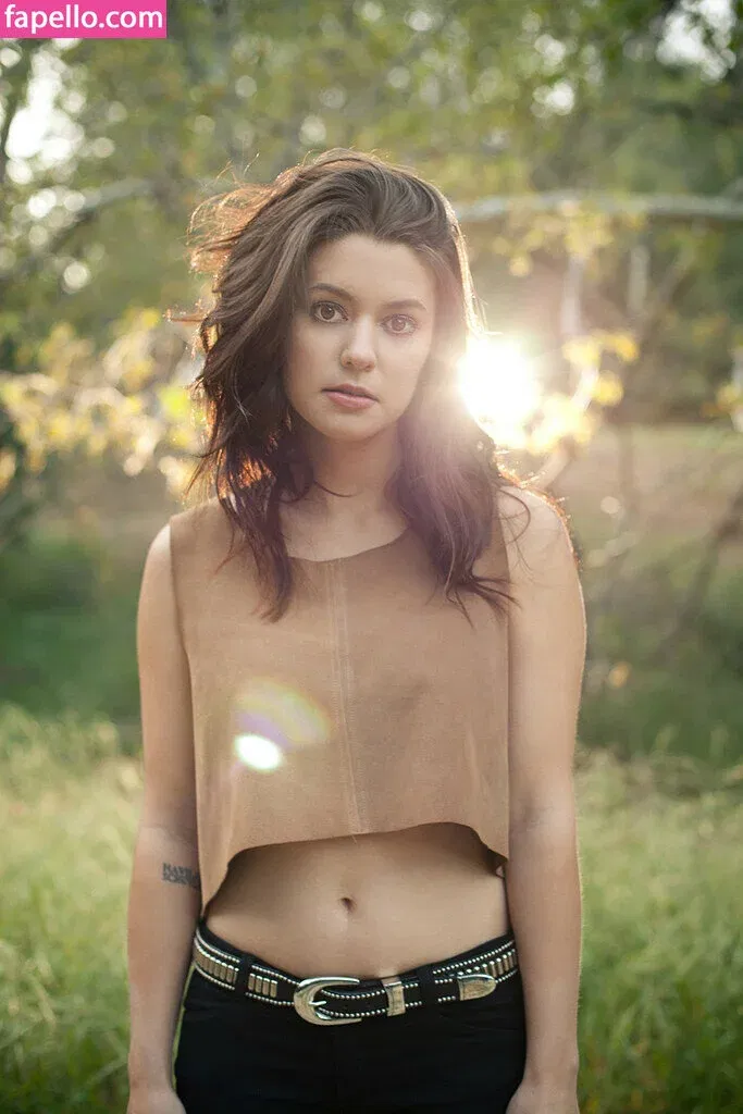 Meg Myers Onlyfans Photo Gallery 