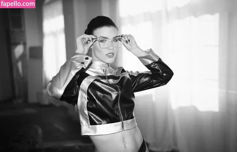 Vanessa Bartsch Onlyfans Photo Gallery 