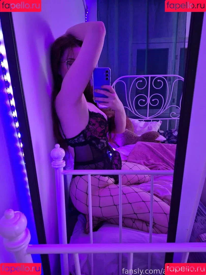 aurorafiend Onlyfans Photo Gallery 