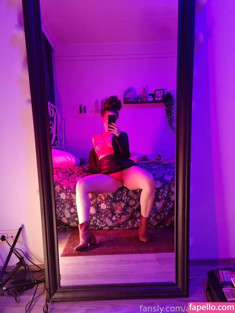 aurorafiend Onlyfans Photo Gallery 