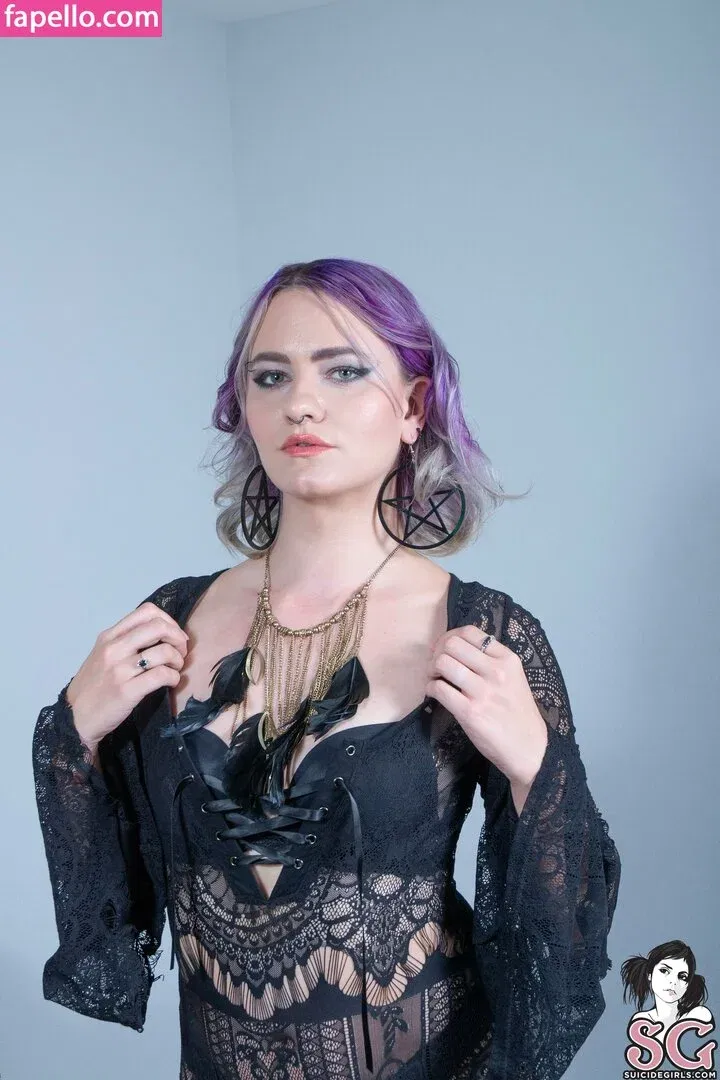 Wenchi Onlyfans Photo Gallery 