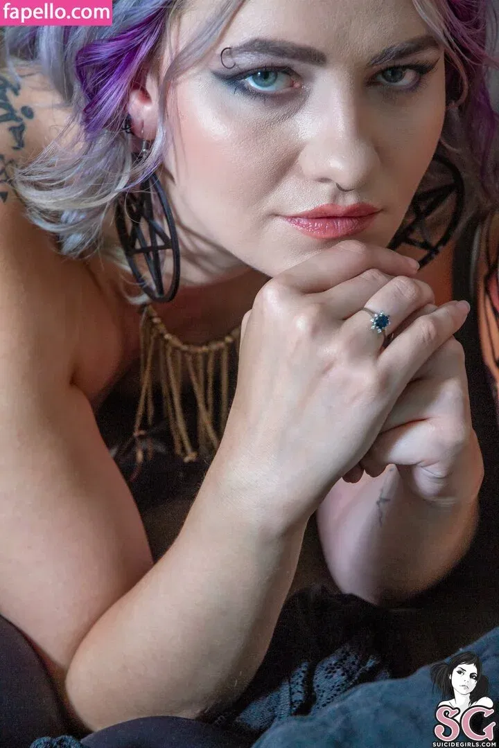 Wenchi Onlyfans Photo Gallery 