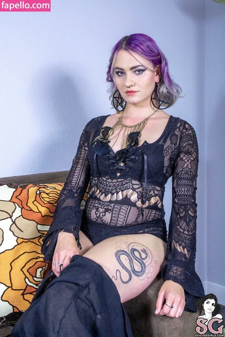 Wenchi Onlyfans Photo Gallery 