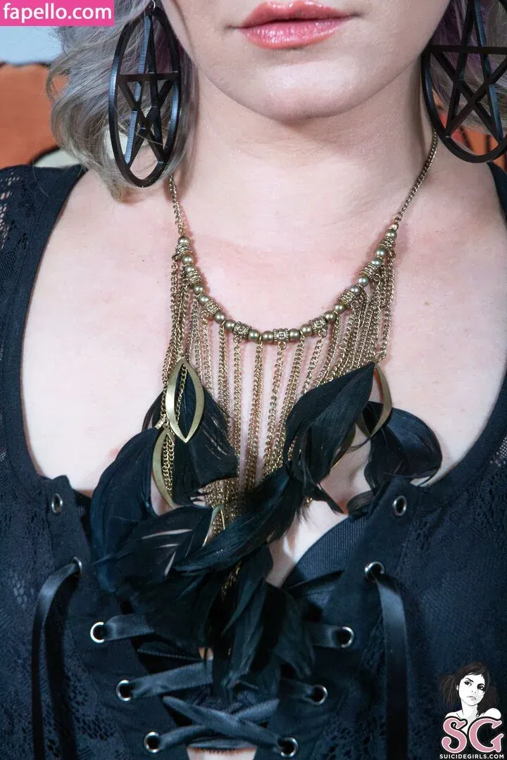 Wenchi Onlyfans Photo Gallery 