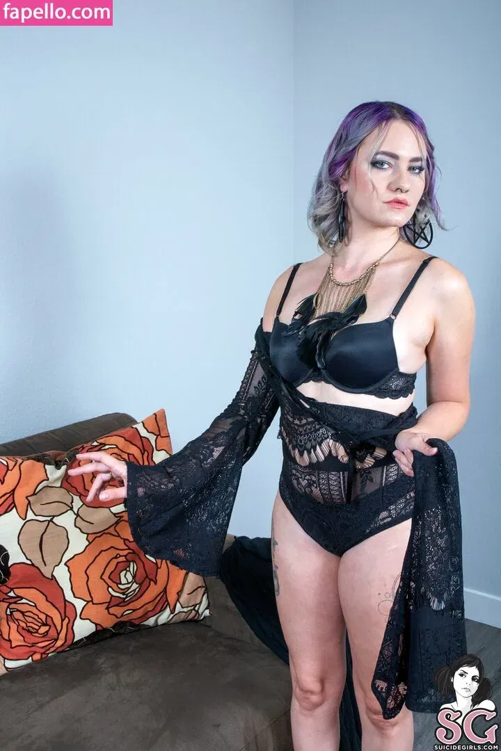 Wenchi Onlyfans Photo Gallery 