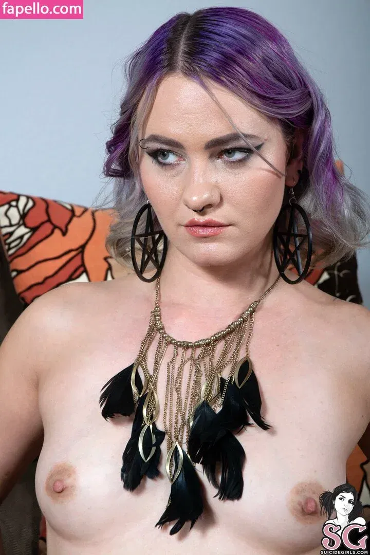 Wenchi Onlyfans Photo Gallery 