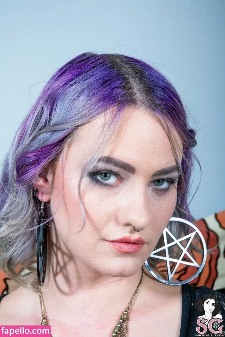 Wenchi Onlyfans Photo Gallery 