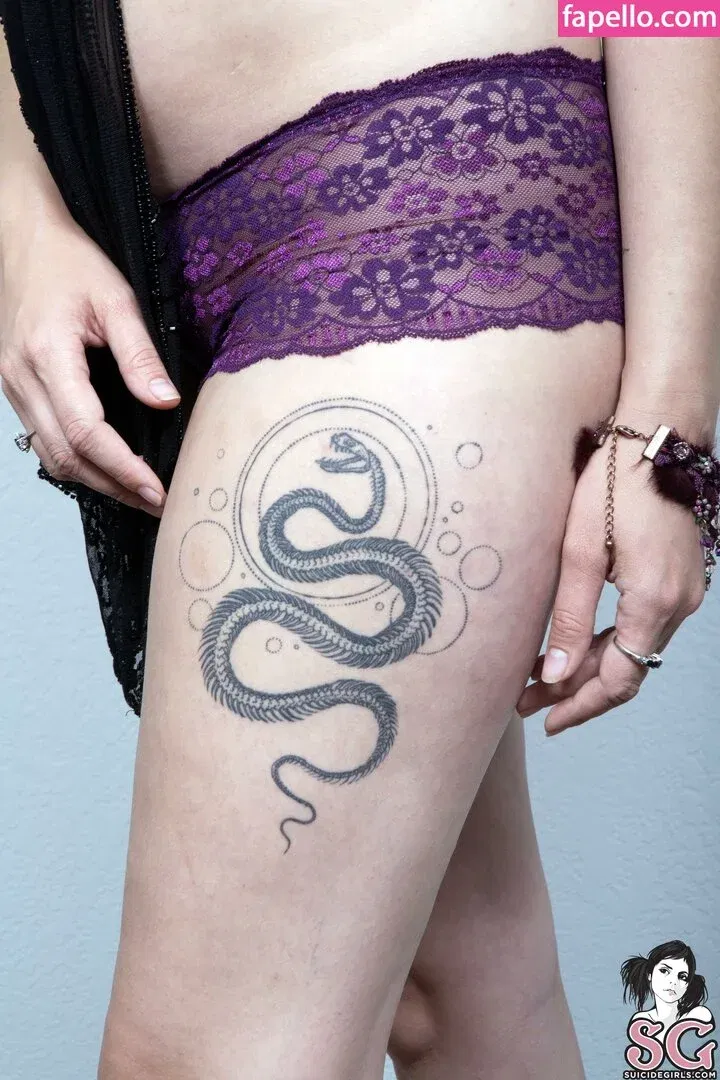 Wenchi Onlyfans Photo Gallery 