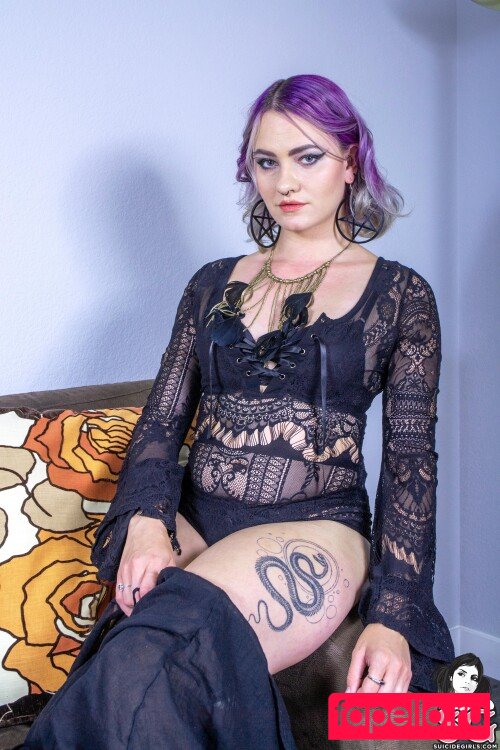 Wenchi Nude Onlyfans Photo 33