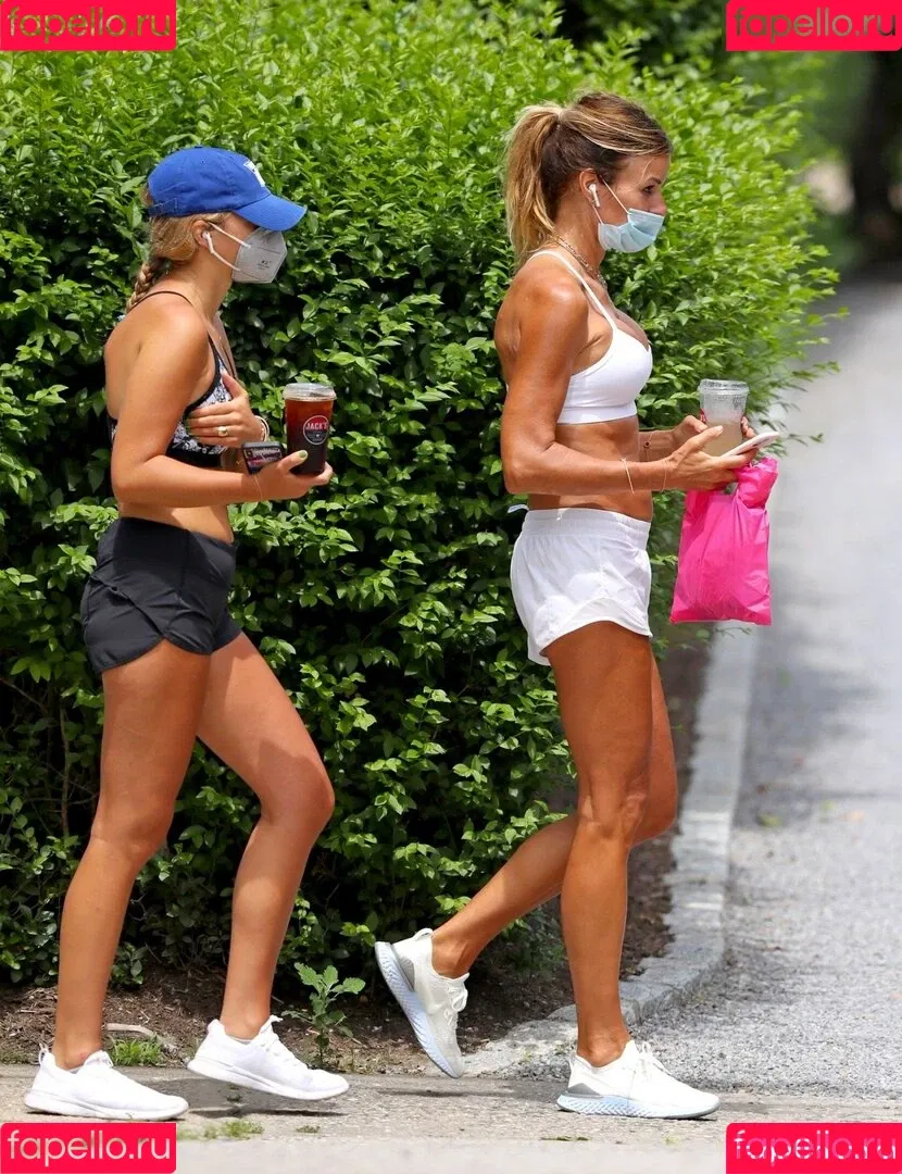 Kelly Bensimon Onlyfans Photo Gallery 