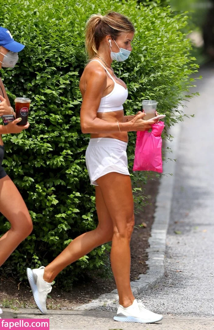 Kelly Bensimon Onlyfans Photo Gallery 