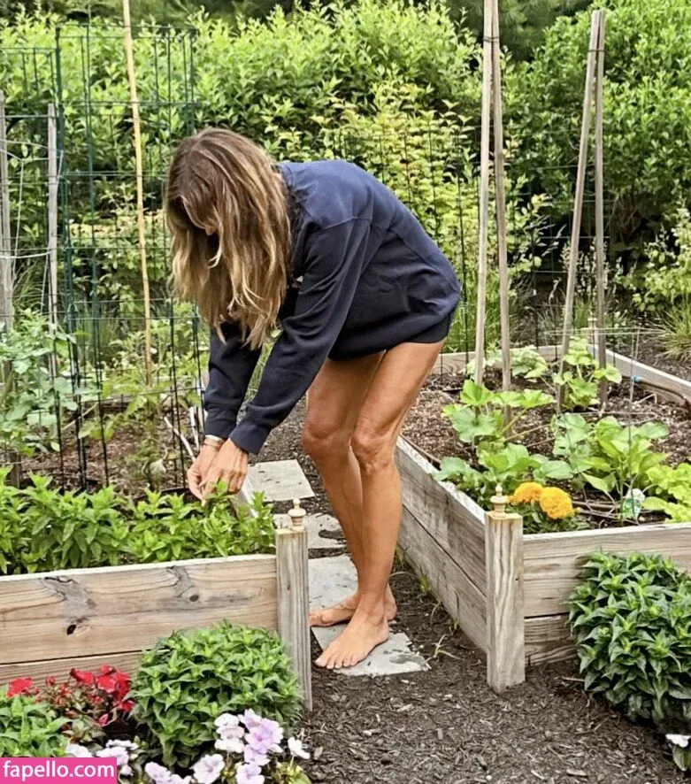 Kelly Bensimon Onlyfans Photo Gallery 