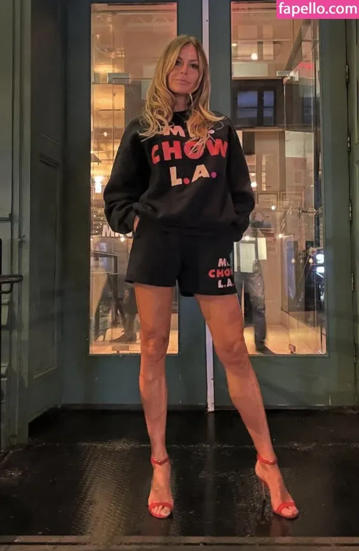 Kelly Bensimon Onlyfans Photo Gallery 