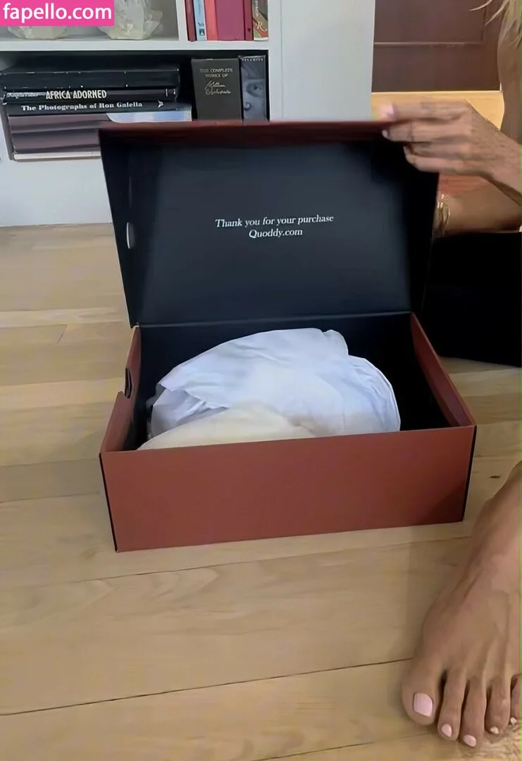 Kelly Bensimon Onlyfans Photo Gallery 