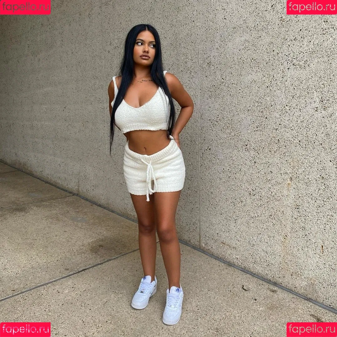 Ari Kumar Onlyfans Photo Gallery 