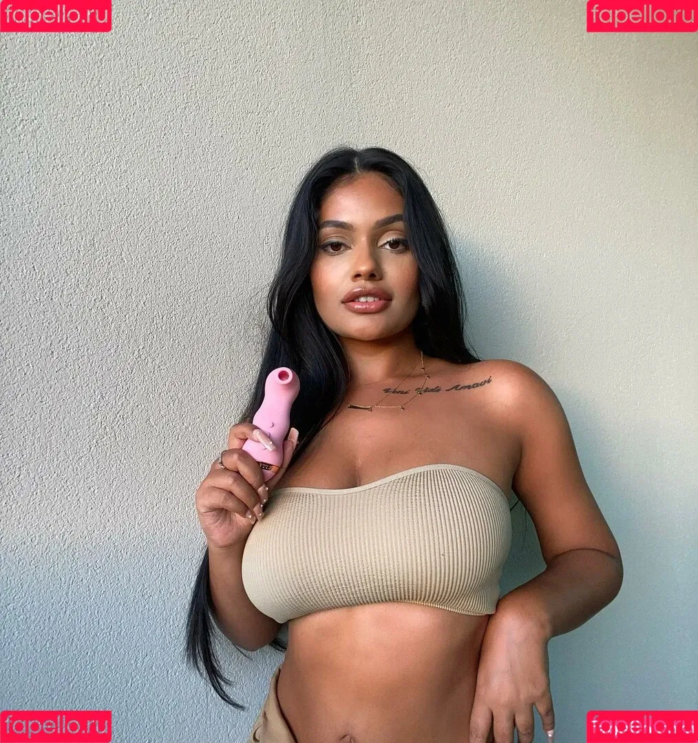 Ari Kumar Onlyfans Photo Gallery 