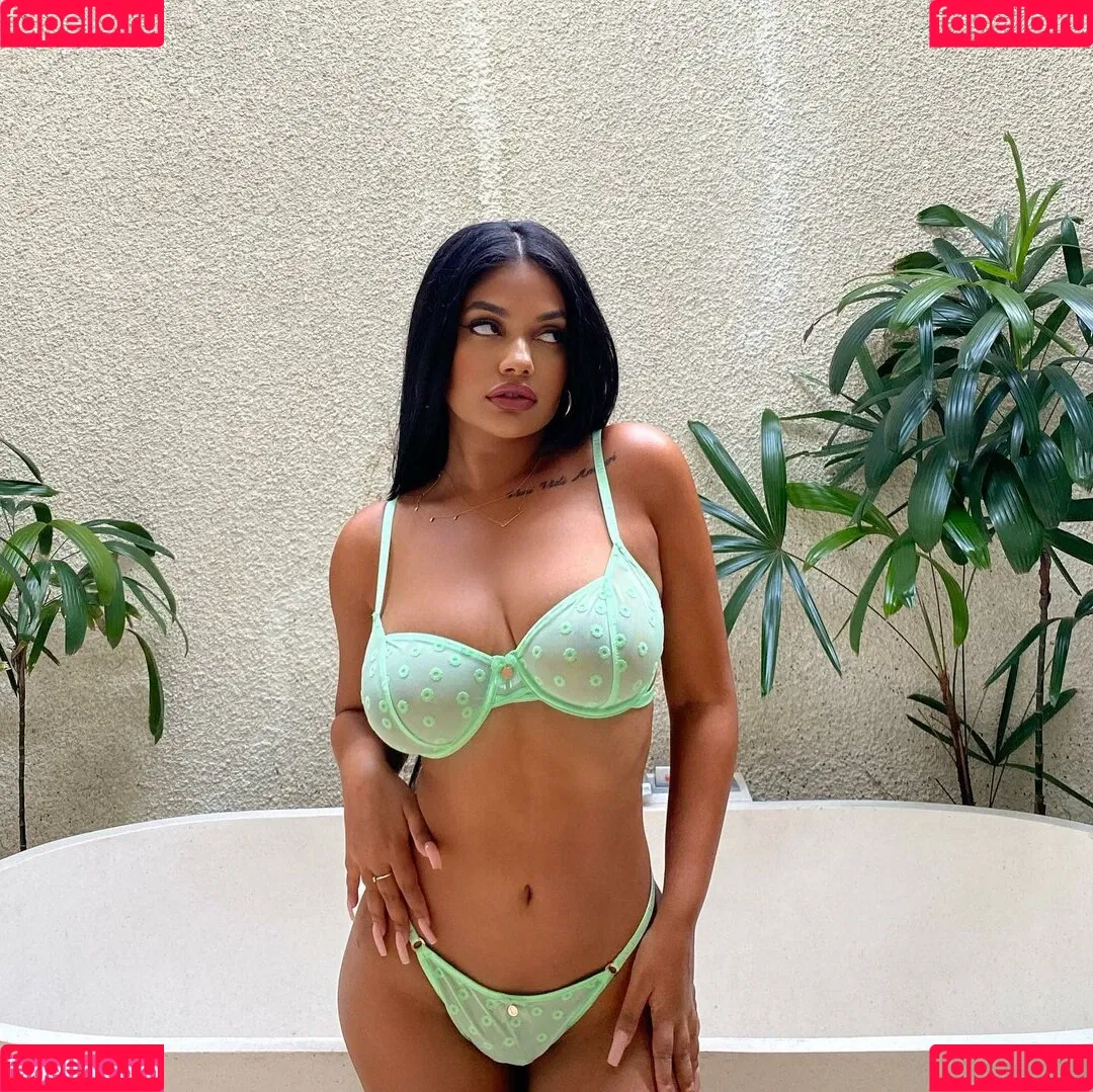 Ari Kumar Onlyfans Photo Gallery 