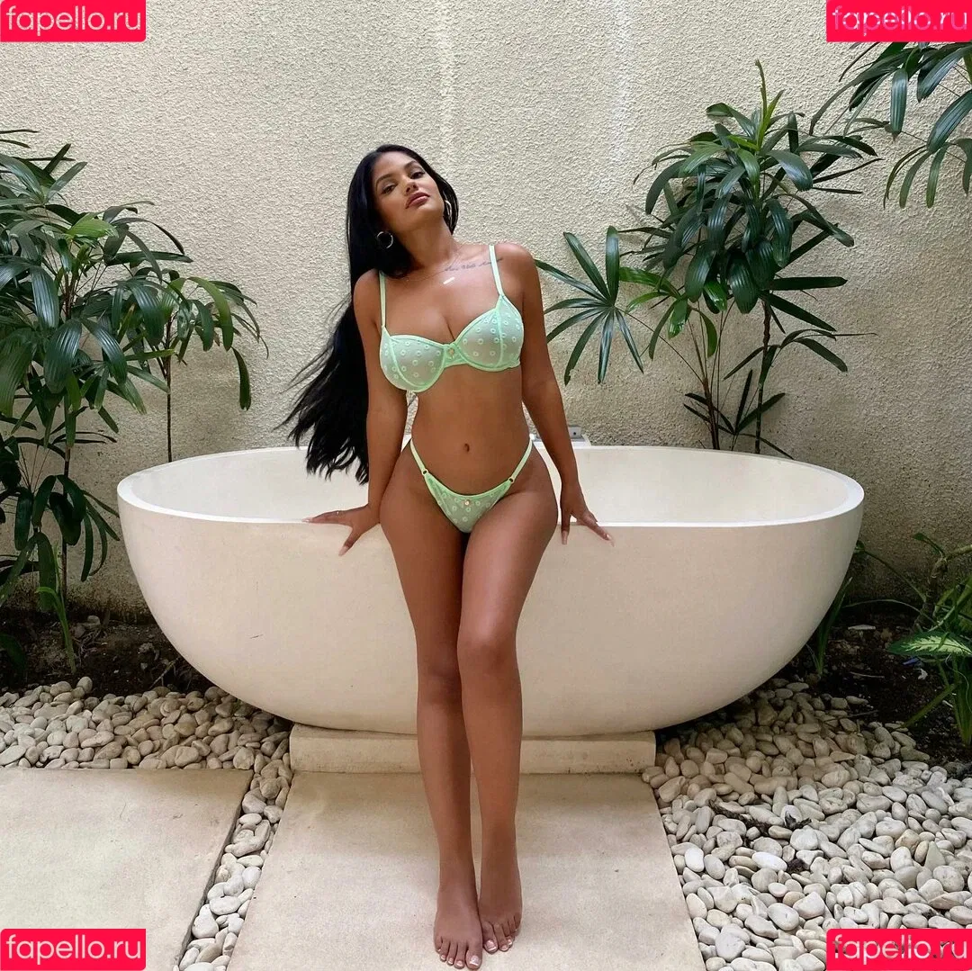 Ari Kumar Onlyfans Photo Gallery 