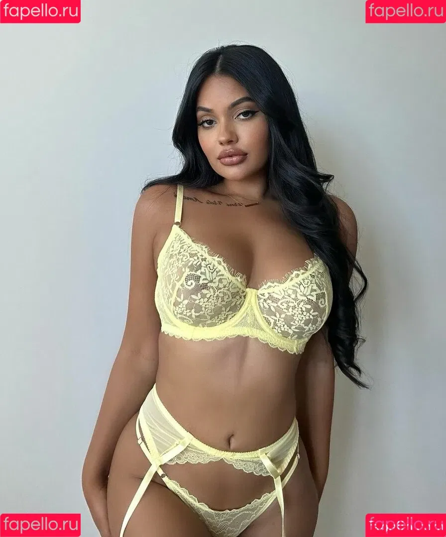 Ari Kumar Onlyfans Photo Gallery 