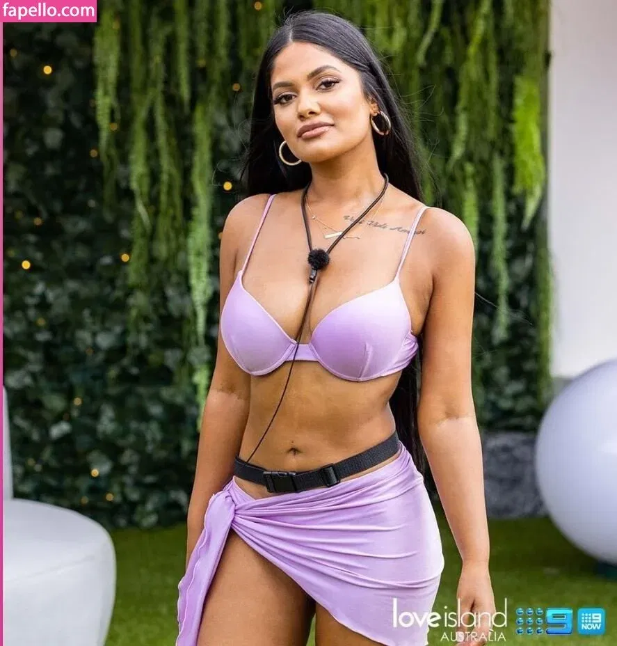 Ari Kumar Onlyfans Photo Gallery 