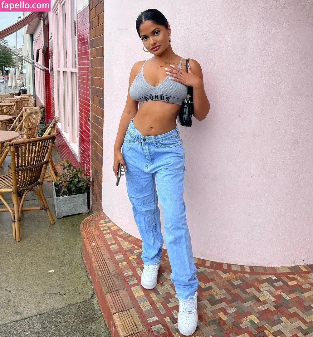 Ari Kumar Onlyfans Photo Gallery 