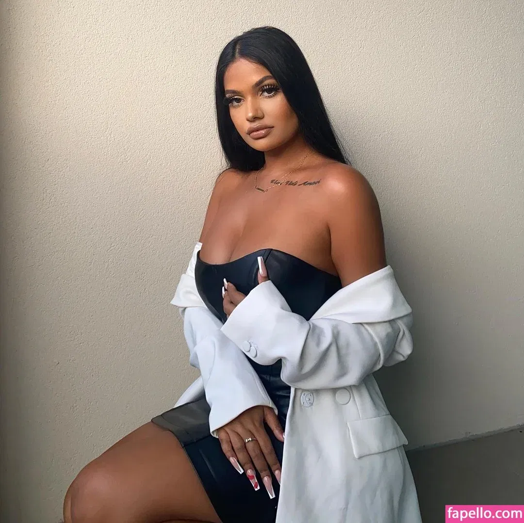 Ari Kumar Onlyfans Photo Gallery 