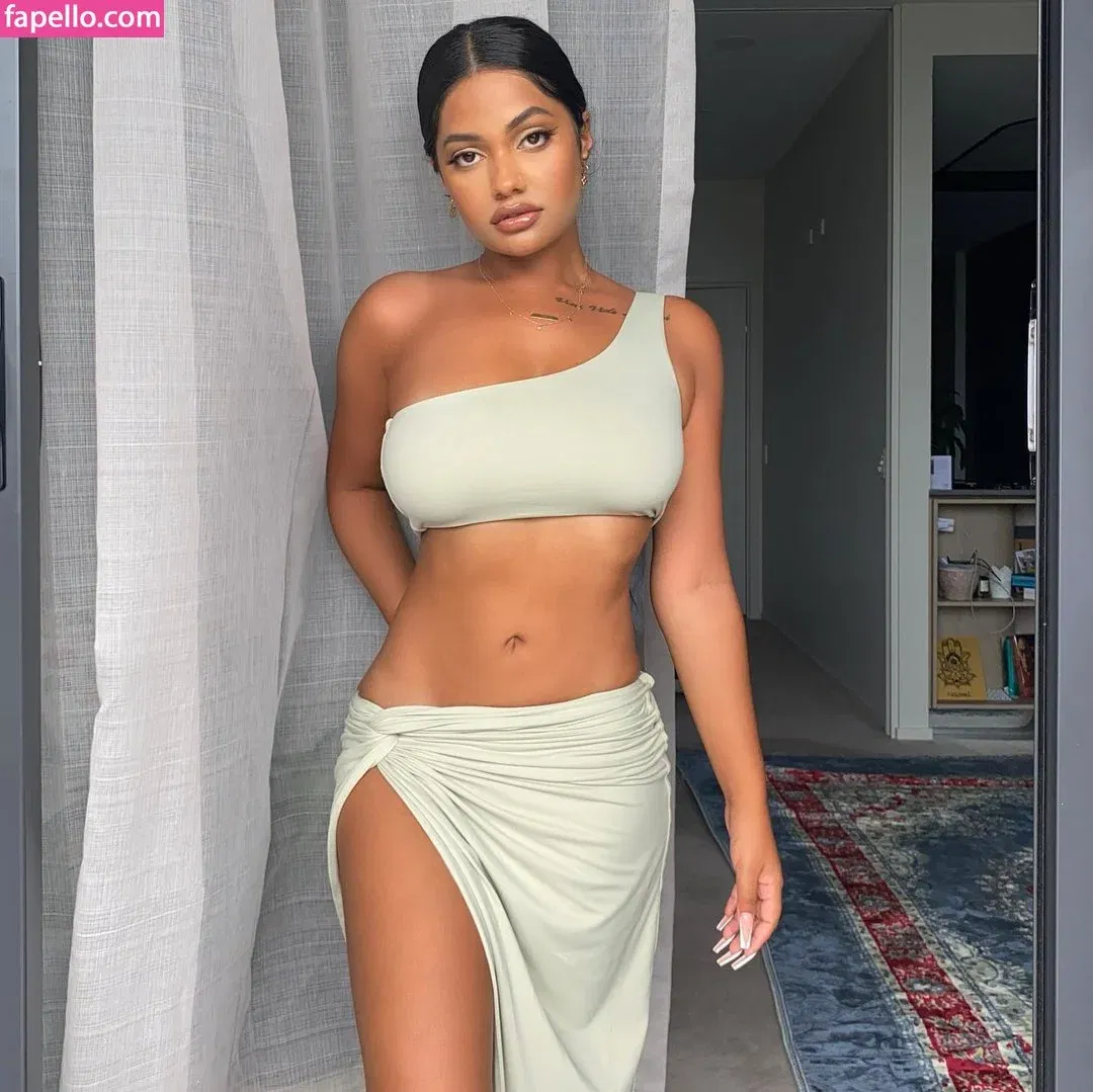 Ari Kumar Onlyfans Photo Gallery 