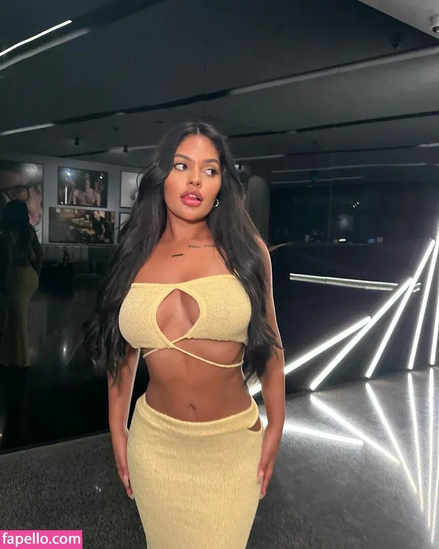 Ari Kumar Onlyfans Photo Gallery 